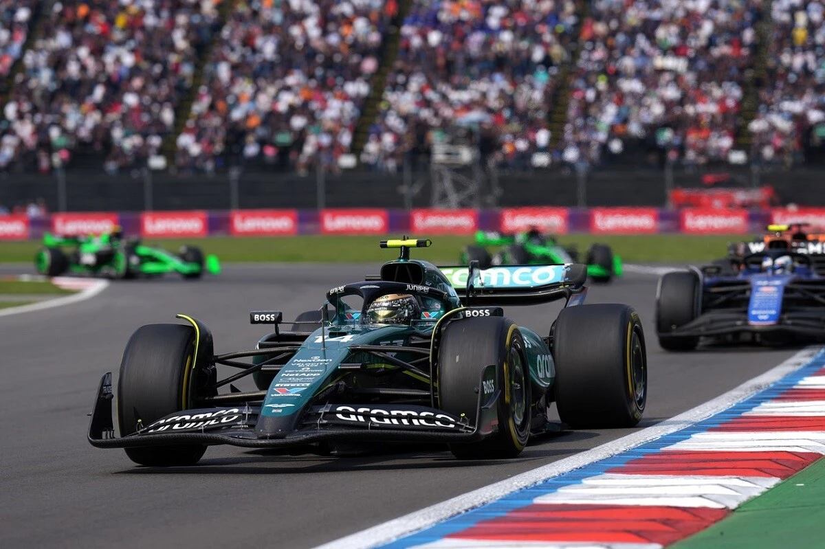 【堂本光一 コンマ一秒の恍惚Web】自分と年齢が近いアロンソ選手の頑張りに励まされています