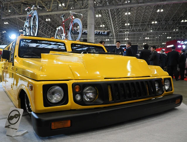 【やりすぎ第4位】日本自動車大学校(NATS) ジムニーJ1 最低地上高は限りなくゼロという強烈カー。スズキのエスクード用2.5リットルエンジンを搭載しており、最終的には「公道走行を目指す」という