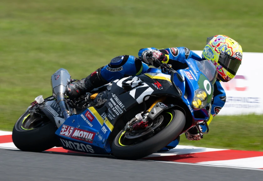 サステナブル燃料で鈴鹿8耐完走！　スズキが挑んだ脱炭素レースの舞台裏