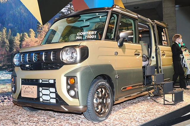 今年1月の東京オートサロンに出展された写真のコンセプトモデルが、次期スペーシアギアと噂されている