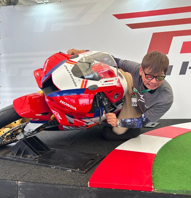 ホンダブースではCBR1000RR-Rのハングオン体験も