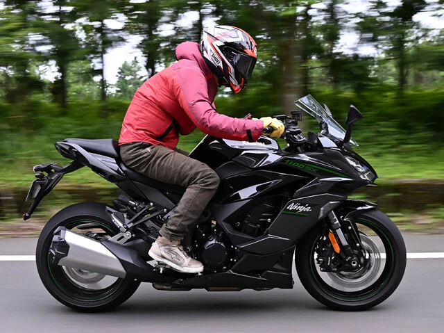 【第2位】カワサキ ニンジャ1100SX/SX SE 今年3月29日に発売され話題沸騰! ニンジャ1100SXの価格は177万1000円。ニンジャ1100SX SEは198万円