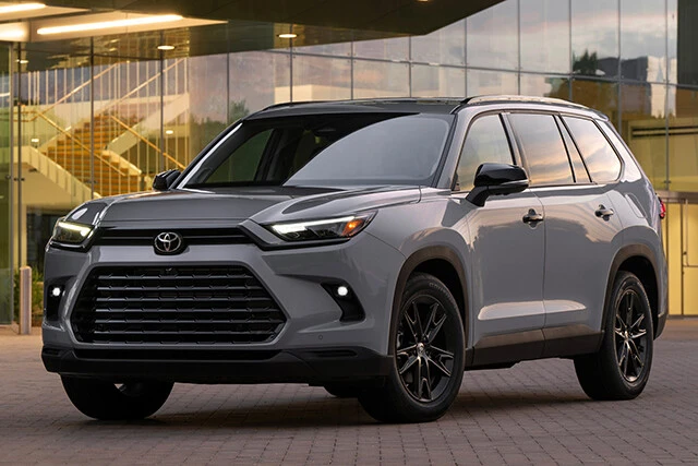 トヨタ「グランドハイランダー」TOYOTA GRAND HIGHLANDER／トヨタのドル箱であるRAV4の兄弟車。しかも、8人乗りのSUVということもありニッポン市場から熱視線を集めている