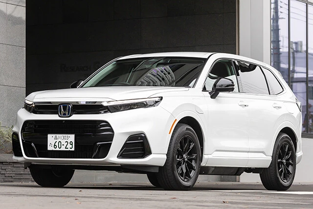 【第9位】ホンダ「CR‐V e:FCEV」充電機能のついたFCEV。脱炭素の大本命的なクルマ。ちなみに現状では最大5年間のリース専用車なので、買い取りはできない。残念