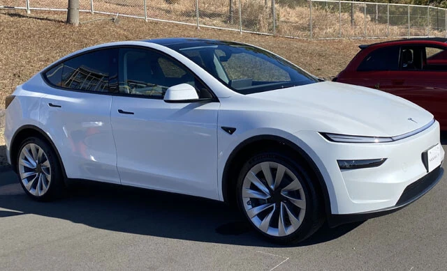 欧米で販売が急落しているテスラ。日本市場では湯水のごとく注がれるEV補助金の影響もあり販売は好調なのだという