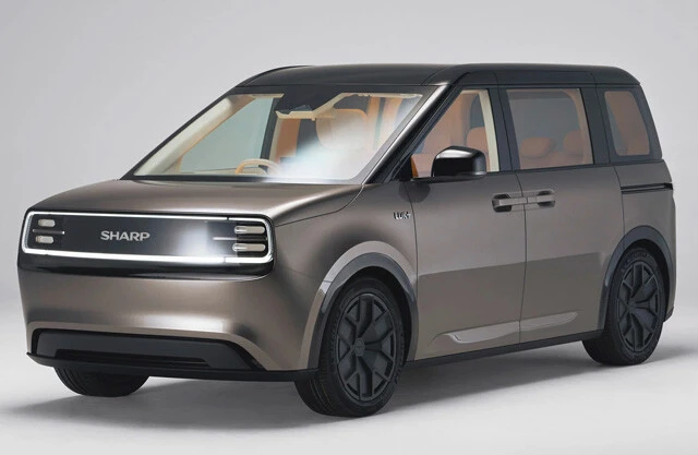 【第9位】シャープ LDK＋　走るより止まっている時間が主役。家電発想で生まれた、動くリビング空間。果たして需要はあるか!?