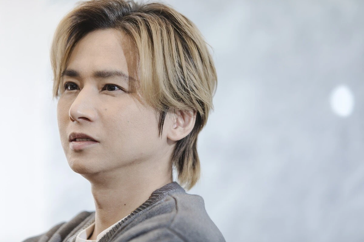 「レッドブルは角田選手をフェルスタッペン選手のために犠牲にするような戦いよりも、2台そろって速く走り上位に入賞するような戦い方にシフトしては？」と語る堂本光一