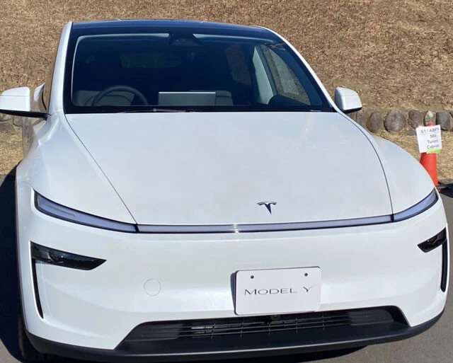 関税などの影響もあり、欧州市場で販売低迷が続いているテスラ。写真は改良を受けたばかりの世界戦略車・モデルY