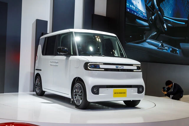 BYD ラッコ　航続距離はベースモデルで約240㎞、ロングレンジ仕様は約370㎞を想定。2026年夏に発売予定