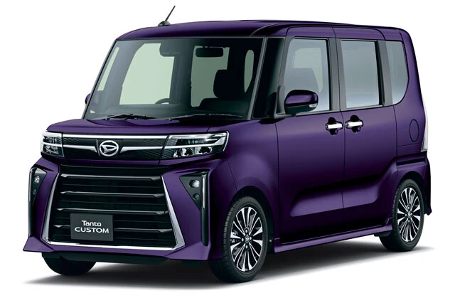 今年5月に国内累計販売台数300万台を達成したダイハツの軽スーパーハイトワゴン・タント。ついにN-BOX、スペーシアとのバトル再開