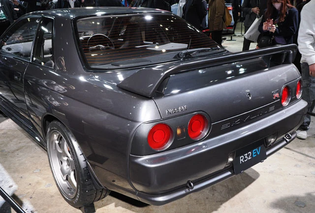 EVなので当たり前の話だが、マフラーはない