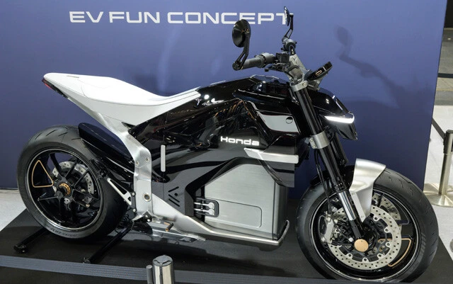 【推しバイク 第6位】ホンダ EVファンコンセプト ホンダのEVスポーツモデル「EVファンコンセプト」。近未来的な見た目だが、「来年にも市販化」という報道も......