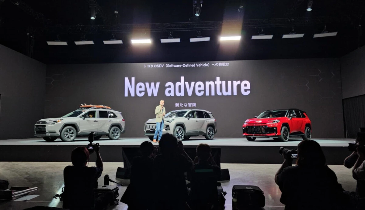 世界でハイブリッドが売れに売れているが、日本勢では三菱が先行......トヨタの「PHEV」がパッとしないのはなぜ？