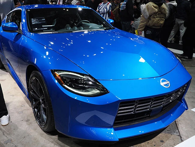 次期社長のイバン・エスピノーサ氏の愛車は現行モデルのフェアレディZ。どの程度のクルマ好きかは不明