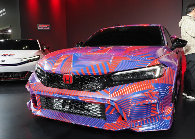 【第6位】ホンダ　シビック タイプR HRCコンセプト　ホンダが北海道に持つ鷹栖テストコースで実走し、現地でドライバーの声を聞きながら走りの熟成を進めている