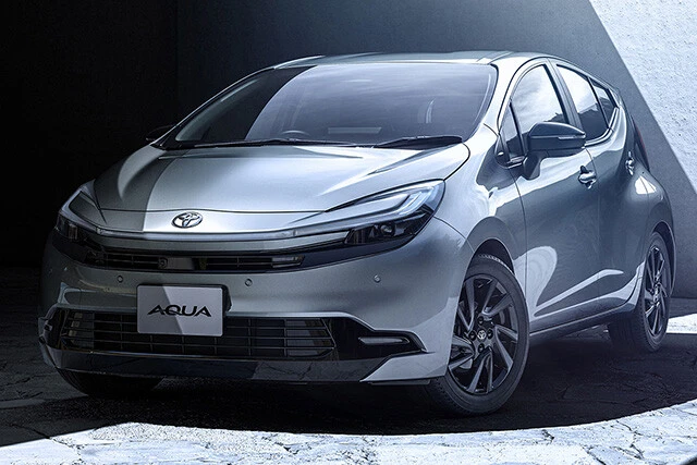 【コンパクトカー部門】WLTCモード最良は34.3㎞/L!! トヨタ「アクア」価格 248万6000～302万2800円／昨年9月の一部改良で電動パーキングブレーキを全車標準装備。高い燃費性能と取り回しの良さを両立したハイブリッド専用モデル