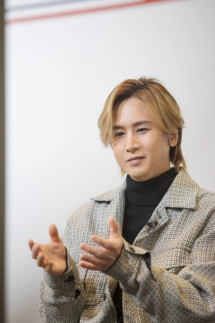 「2030年とか31年とは言わずに、もっと早くNAのV8エンジンを導入してほしい」と語る堂本光一