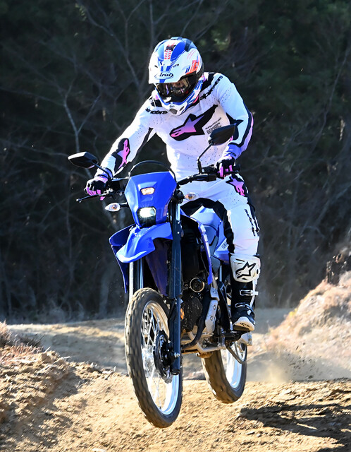 予約殺到の新型をオフロードで徹底チェック！　ヤマハ WR125R"爆売れ"のワケ