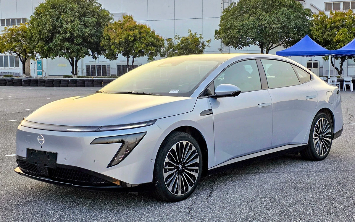 中国の東風日産が昨年4月に発売して話題を集める新型EVセダン・N7