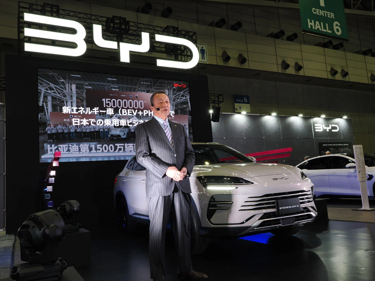 今年1月の東京オートサロンで、世界EV販売首位を誇示し、日本向け軽EV「ラッコ」を披露したBYDオートジャパンの東福寺厚樹社長だったが......
