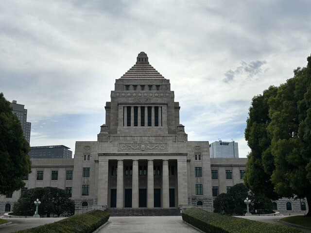 「無法地帯化」する東京都内の車道に、ドライバーからは不満と不安の声が渦巻く。国はこの現状にどう向き合うのか