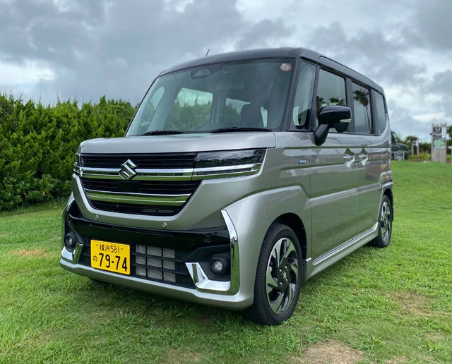 今年4月の新車販売総合ランキングで首位に立ったスズキの軽スペーシア