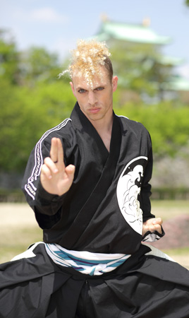 「石川五右衛門みたいなニンジャになりたい!」と語るクリス・オニールさん