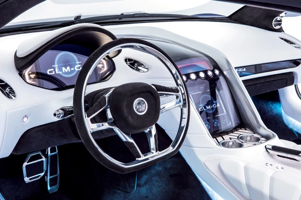 内装は白を基調にデザイン。メーターパネルはフルデジタルで、数パターンの内容が切り替わり表示される