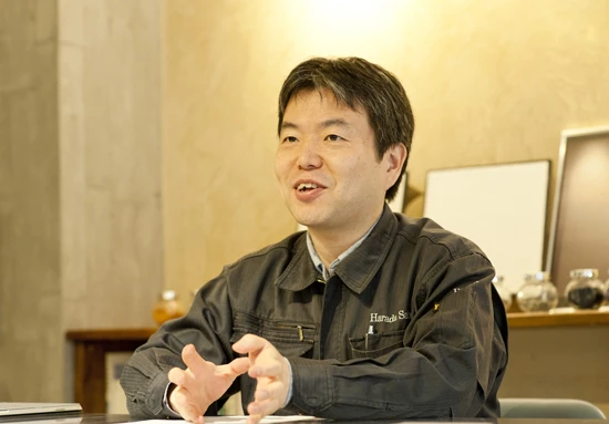 原田左官の三代目社長、原田宗亮氏