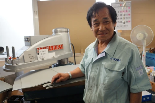 今年に73歳を迎えるが、協和の千葉工場で元気に働く西山國夫さん