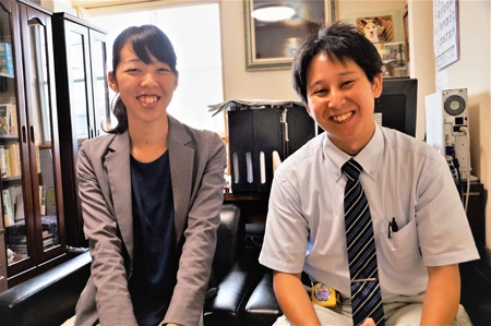 さくら住宅の若手社員、山口貴也さん(右)と近藤幸越さん。ふたりとも二宮社長に魅かれて入社した