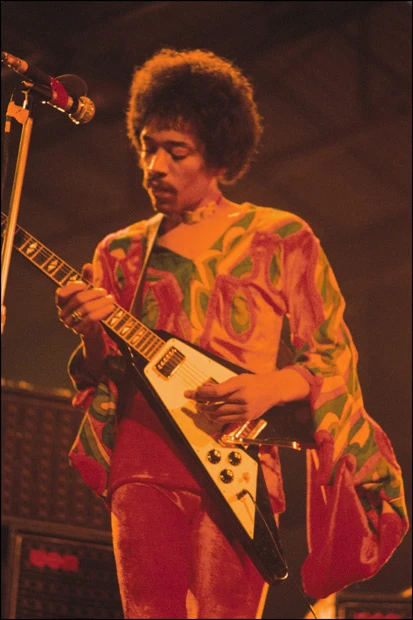 右利き用のフェンダー・ストラトキャスターがトレードマークのジミヘンだが、ギブソンも3種類ほど所有、使用していた。