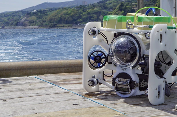 １０００ｍも潜ることが出来る水中ドローン「ＴｒｉｐｏｄＦｉｎｄｅｒ」