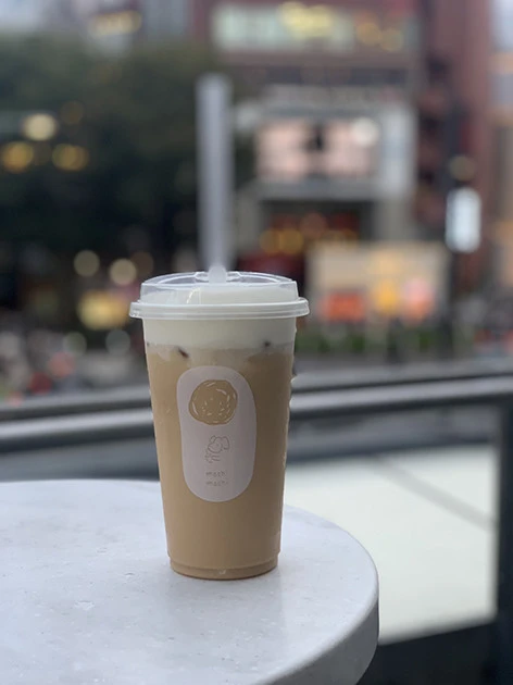 「ポストタピオカ」最有力候補のチーズティー!! 台湾茶や紅茶などの上にチーズフォーム(ホイップ状のクリームチーズ)を注いだ飲み物。中国・台湾発祥といわれており、日本でも取り扱うお店が急増中!