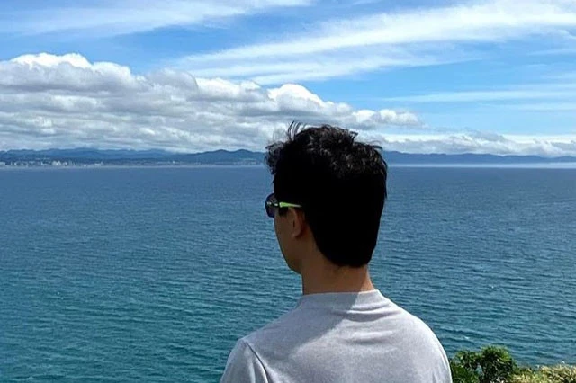 収入の８割を投資して３０歳で資産約７０００万円！　経済的自由を実現する、ほったらかし投資術とは？