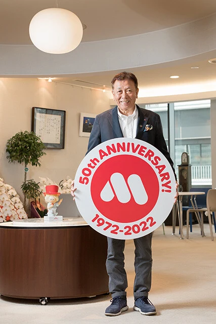 「ディスカウント戦争のとき、モスは価格に価値を求めるのではなく、品質に価値を求める『バリューフォークオリティ』の道を選んだのです」と語る櫻田厚会長