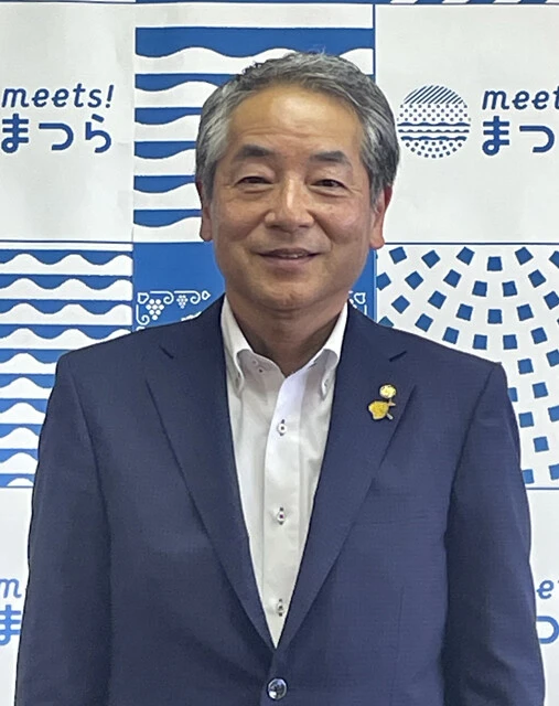 松浦市の友田吉泰市長。2018年に当選し、昨年2月に再選された。松浦アジフライ聖地宣言の仕掛け人だ