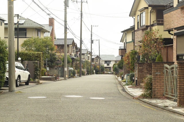 今回の連続強盗事件で明るみになった、白昼堂々、民家に押し入るという手口は、これまで想定されて来なかった