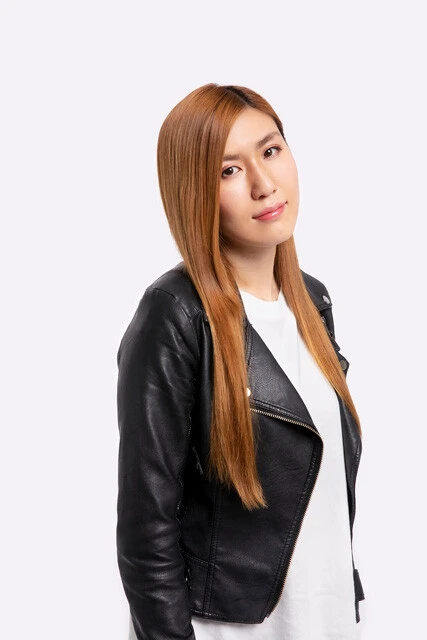 ストロングゼロ大好き芸人・薄 幸（納言）　2017年安部紀克との男女コンビ「納言」を結成。趣味は飲酒と公言するほど大酒飲みでやさぐれキャラクターにも注目が集まっている