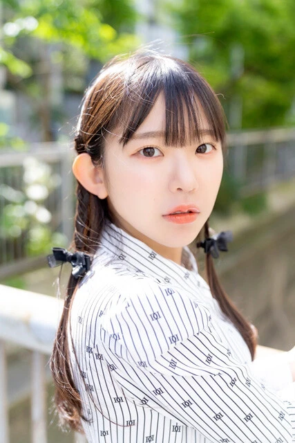 ストロングゼロ大好きグラドル・長澤茉里奈　「ミスiD2016」で一般投票1位を獲得。まりちゅうの愛称で人気を博すグラビアアイドル。プロ雀士としても活躍中。4月20日に最新2ndトレカが発売予定