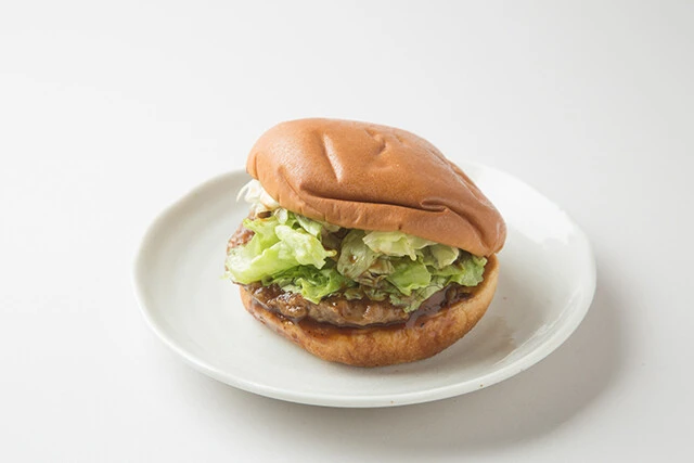 モスバーガー テリヤキバーガー　価格（税込）：430円　総重量（包装紙含む）：167g　パティ（肉）の重量：56g　パティの種類：牛肉　バンズヒール（パンの底）の直径：8.7㎝