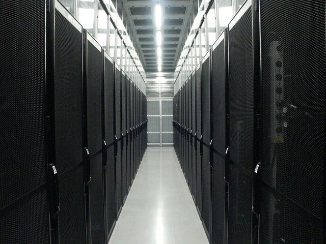 AIの高速データ処理に欠かせないデータセンター。昨年の対談でも話題に。長らく投資テーマとなりそう