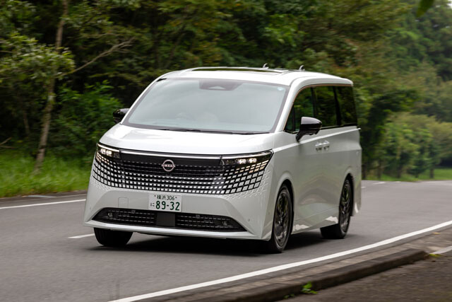 16年ぶりに刷新された日産の頂点カー、新型エルグランド。パイオニアの意地を見せるか