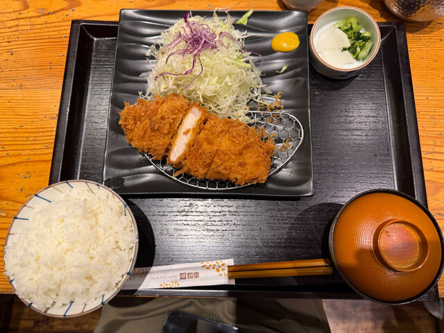 とんかつ和幸のロースかつ御飯（1530円）