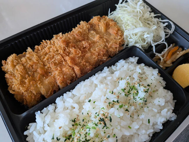 とんかつ 新宿さぼてんの特撰やわらかヒレかつ弁当（1100円）