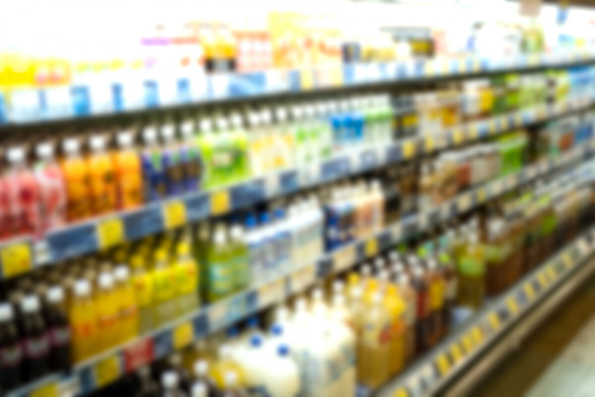全国清涼飲料連合会は8月末、「三分の一ルール」を含めた商慣習の見直しや適正化を宣言した（写真はイメージ）