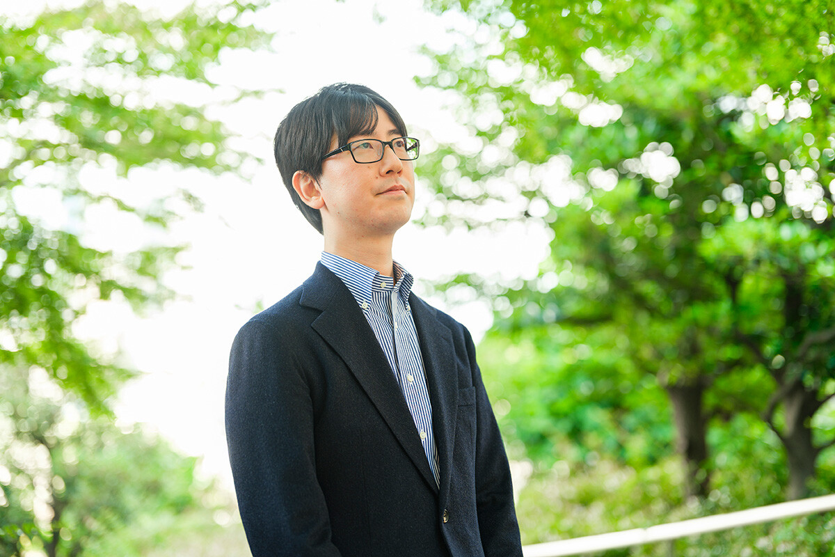 「この調子なら、50歳でFIREできる見込みですね。FIREしたらやりたいことですか？……………うーん、ないですね」と語る河田皓史氏