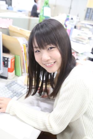 週刊プレイボーイ編集部にふらっと現れたつぼみちゃん。本物のほうが、圧倒的に天使です!