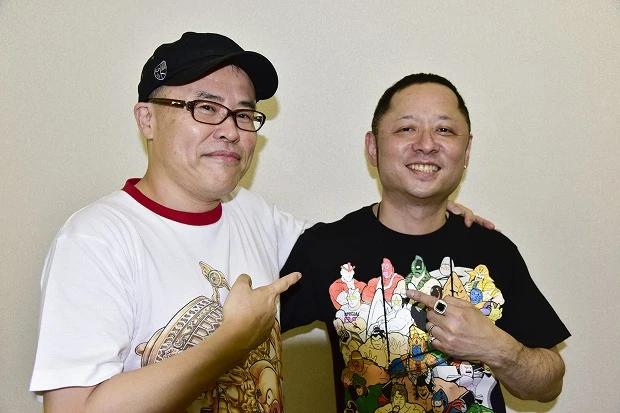  会場には超人コスプレしたファンも大勢訪れ、大盛況のフィナーレに満足げなゆでたまごの嶋田（右）、中井（左）両先生