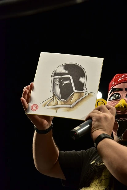  直筆描き下ろしのオークション、やはり一番人気は本命のウォーズマン！